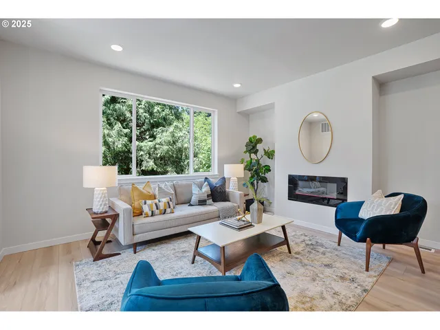 $369,900 | 15153 East Burnside Street, Portland, OR 97233