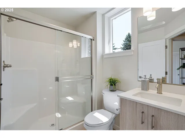 $369,900 | 15153 East Burnside Street, Portland, OR 97233