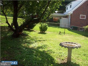 639 Wises Mill Road Philadelphia, PA 19128 - Photo 8 of 11 Exterior Side