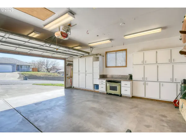 $429,900 | 17 Southeast Kirk Avenue, Pendleton, OR 97801