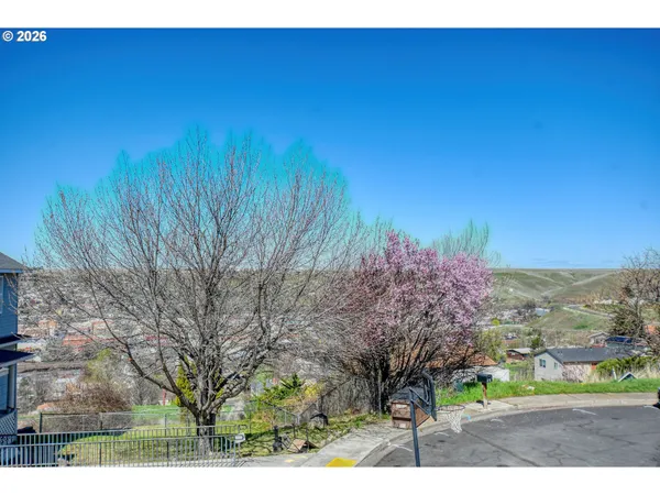 $429,900 | 17 Southeast Kirk Avenue, Pendleton, OR 97801