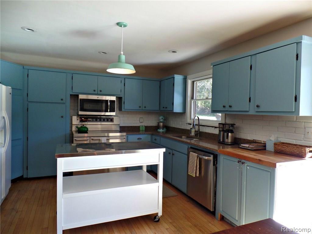 13123 Rattalee Lake Road Davisburg, MI 48350 - Photo 11 of 37 SAM_7686.JPG
