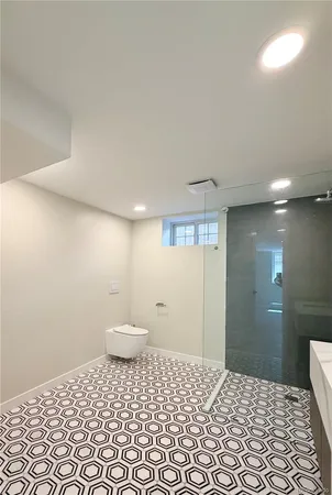 $4,200 | 557 South University Boulevard, Denver, CO 80209