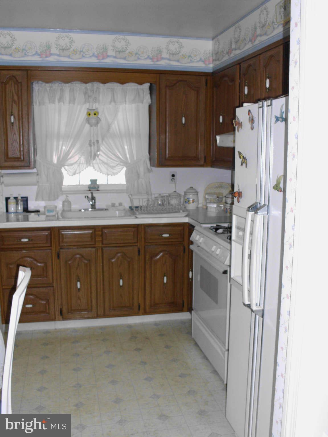 1873 Edgewood Road Baltimore, MD 21286 - Photo 10 of 24 Kitchen