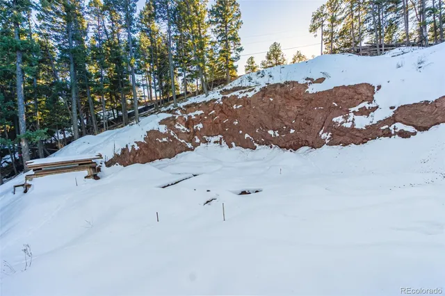 a view of outdoor space with mountain view