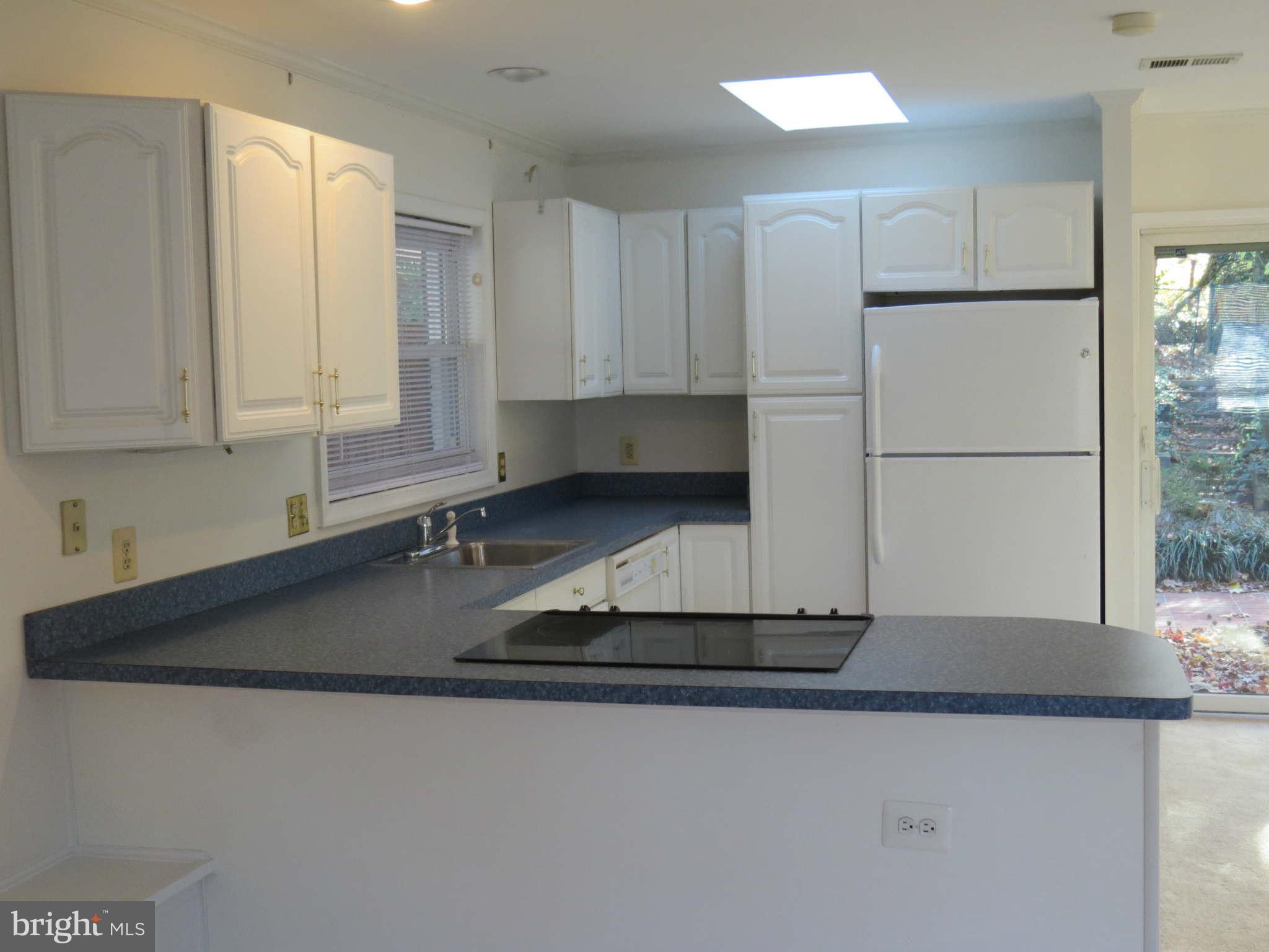 7519 Axton Street Springfield, VA 22151 - Photo 8 of 22 Kitchen
