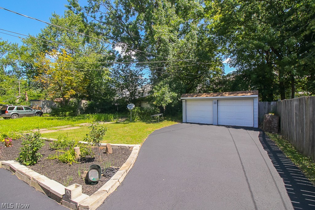 2123 Goodnor Road Cleveland Heights, OH 44118 - Photo 31 of 35