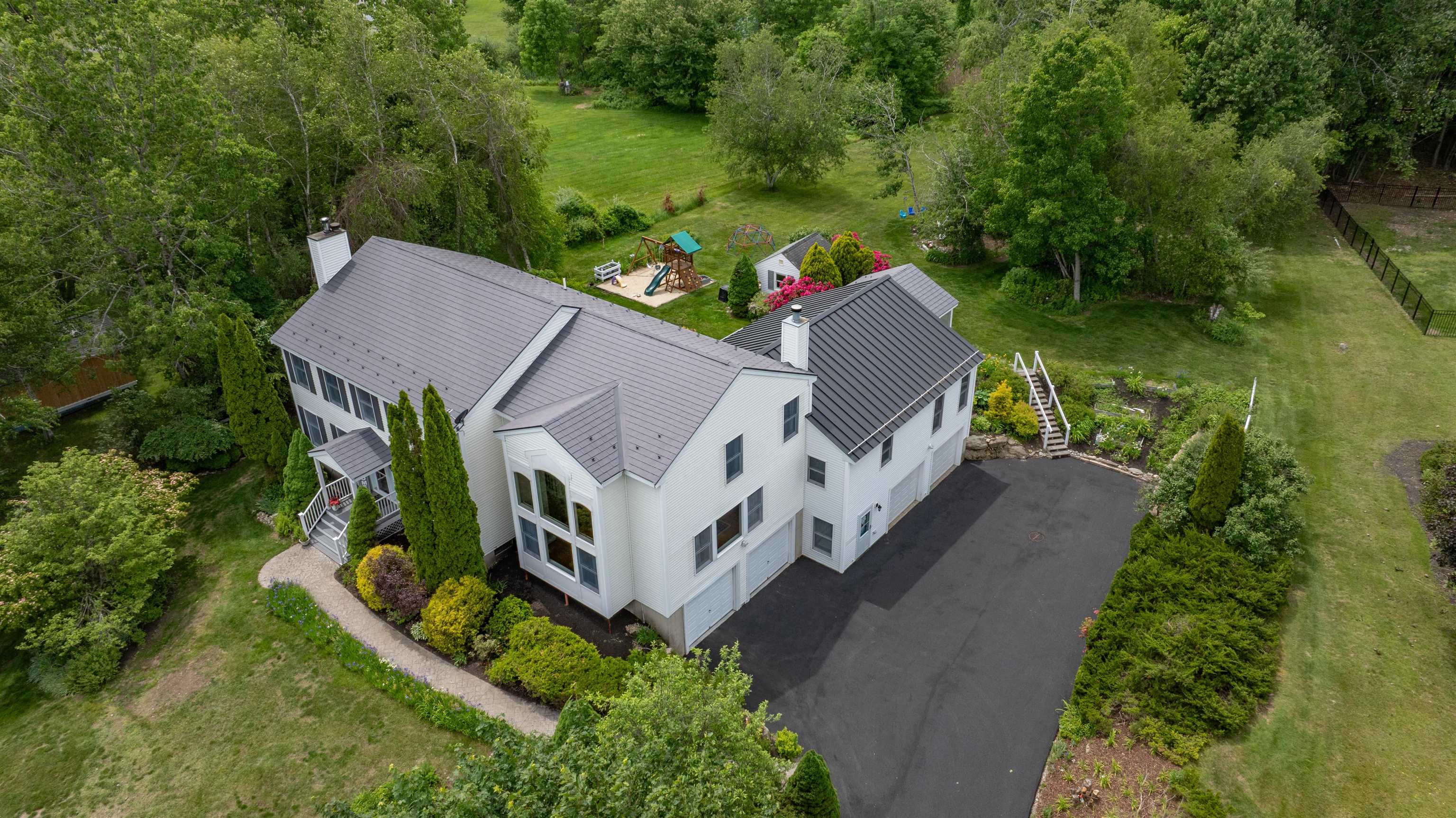 7 Longview Circle Pelham, NH 03076 - Photo 2 of 39