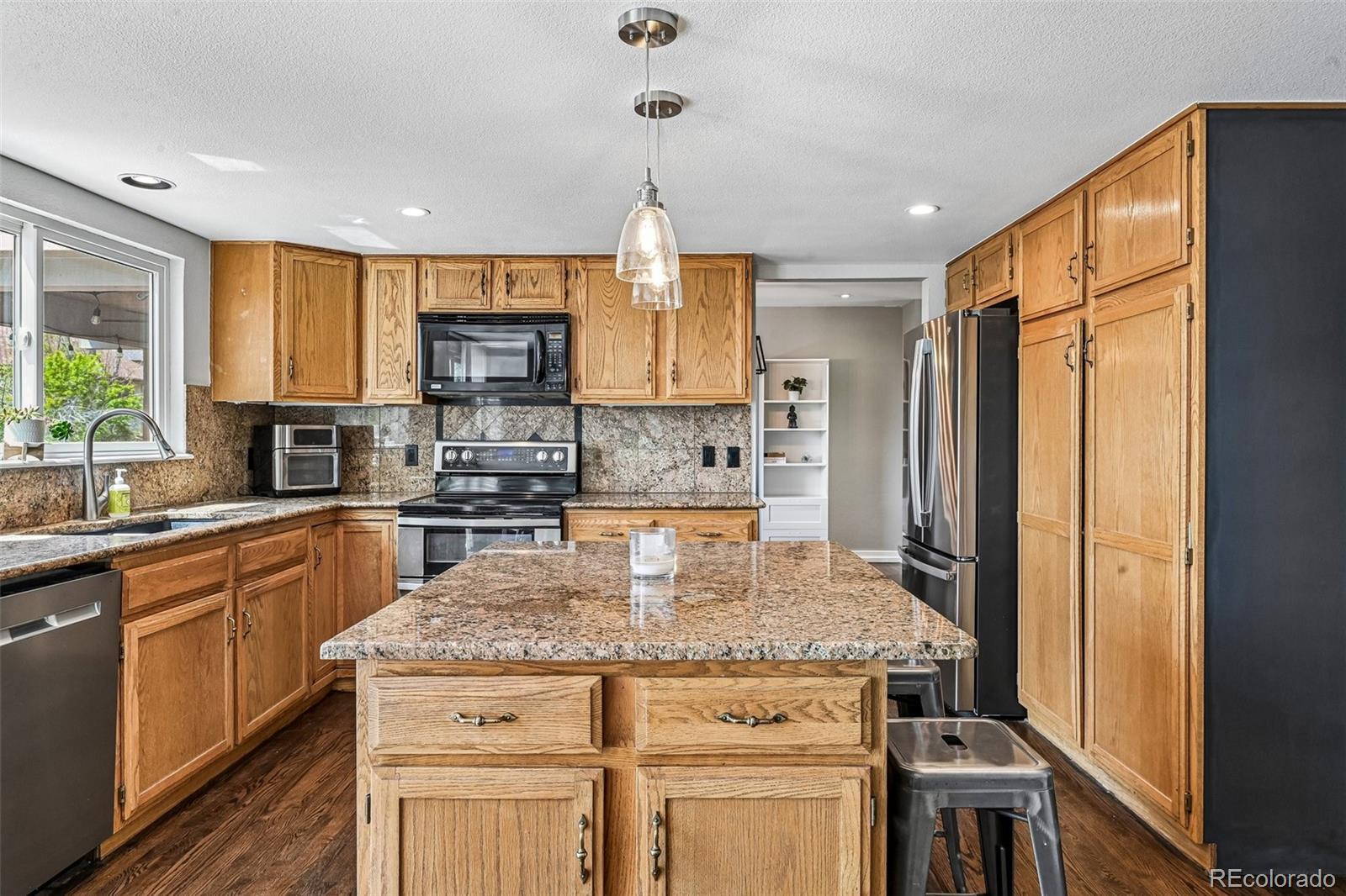 8641 Snowbrush Lane Highlands Ranch, CO 80126 - Photo 12 of 35