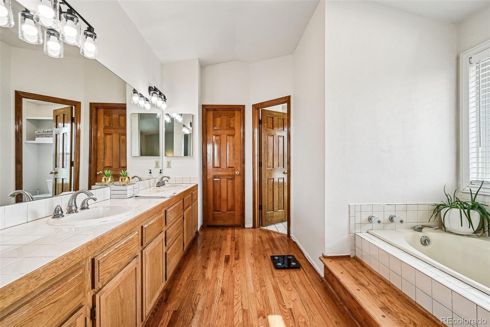 8641 Snowbrush Lane Highlands Ranch, CO 80126 - Photo 20 of 35