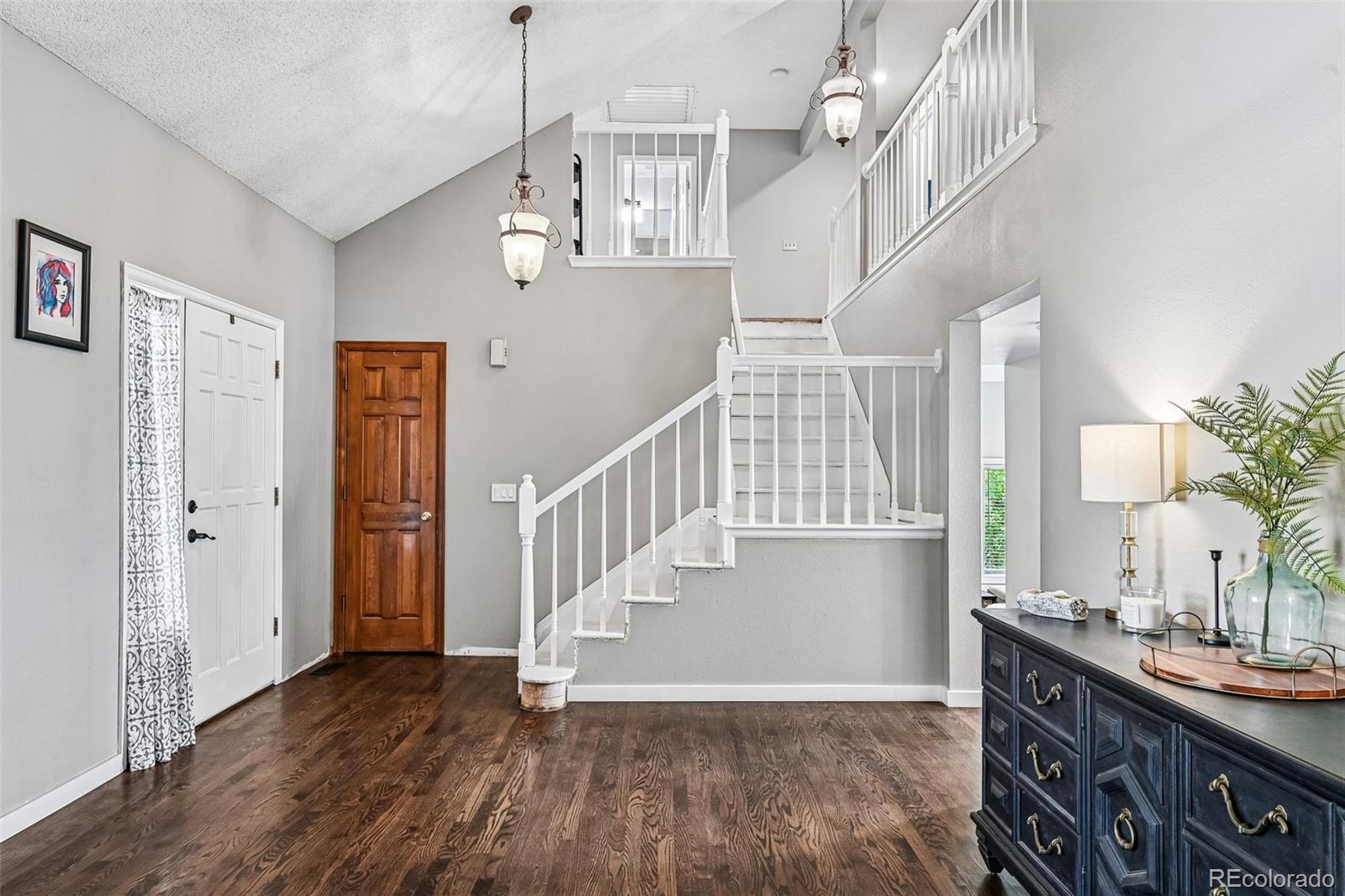 8641 Snowbrush Lane Highlands Ranch, CO 80126 - Photo 5 of 35