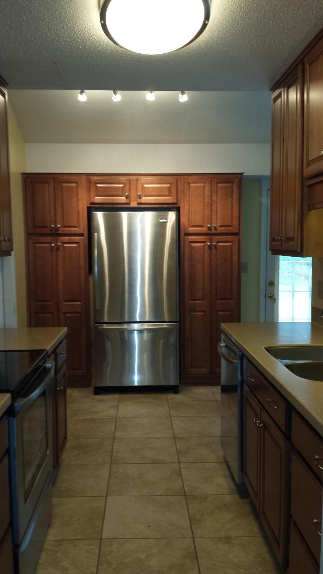 213 Foxborough Road Goose Creek, SC 29445 - Photo 5 of 21 20150804_103900