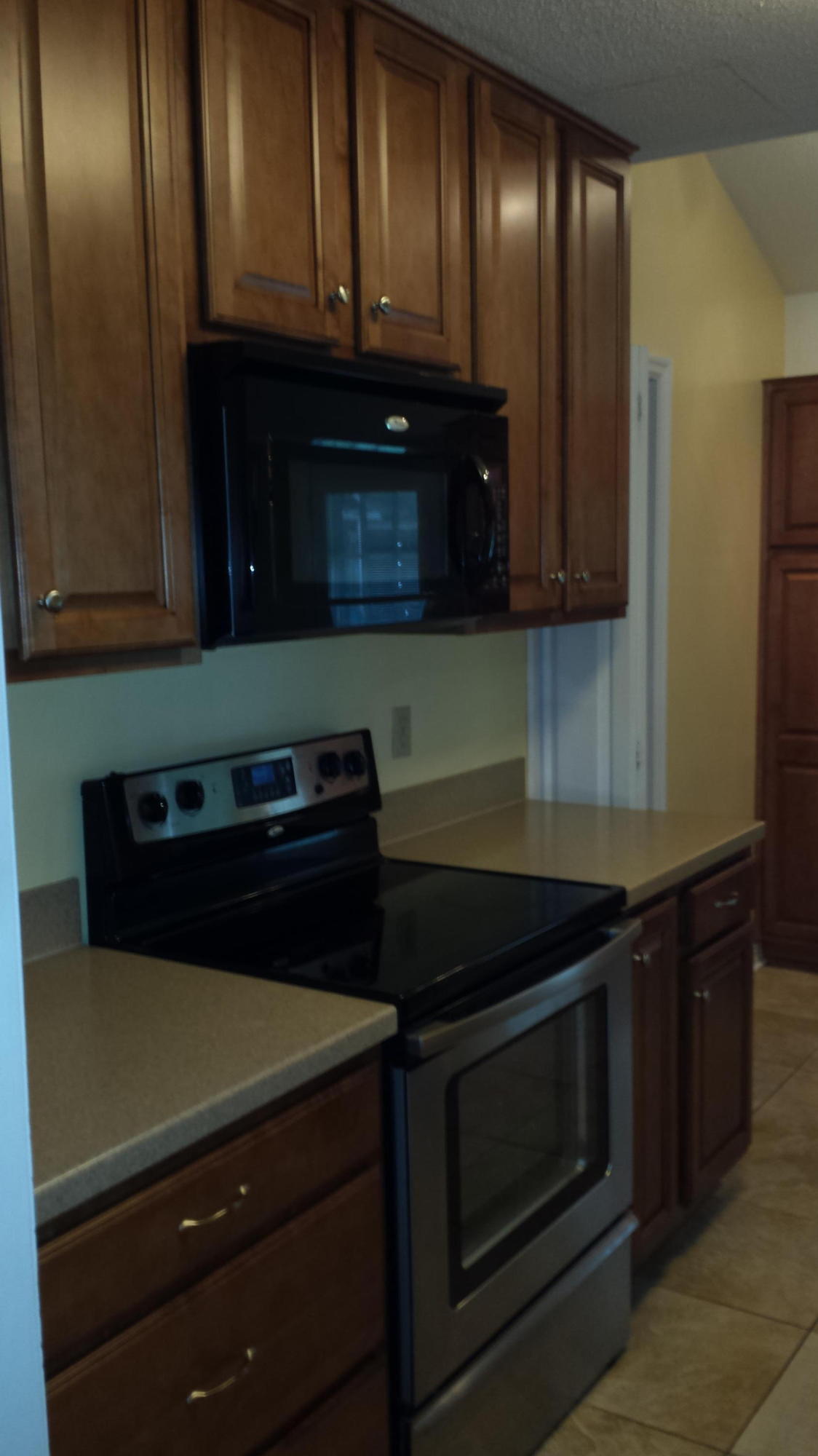 213 Foxborough Road Goose Creek, SC 29445 - Photo 9 of 21 20150804_103910