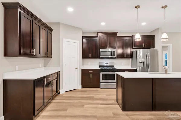 $389,900 | 5904 North Bay Point Drive, Pensacola, FL 32507