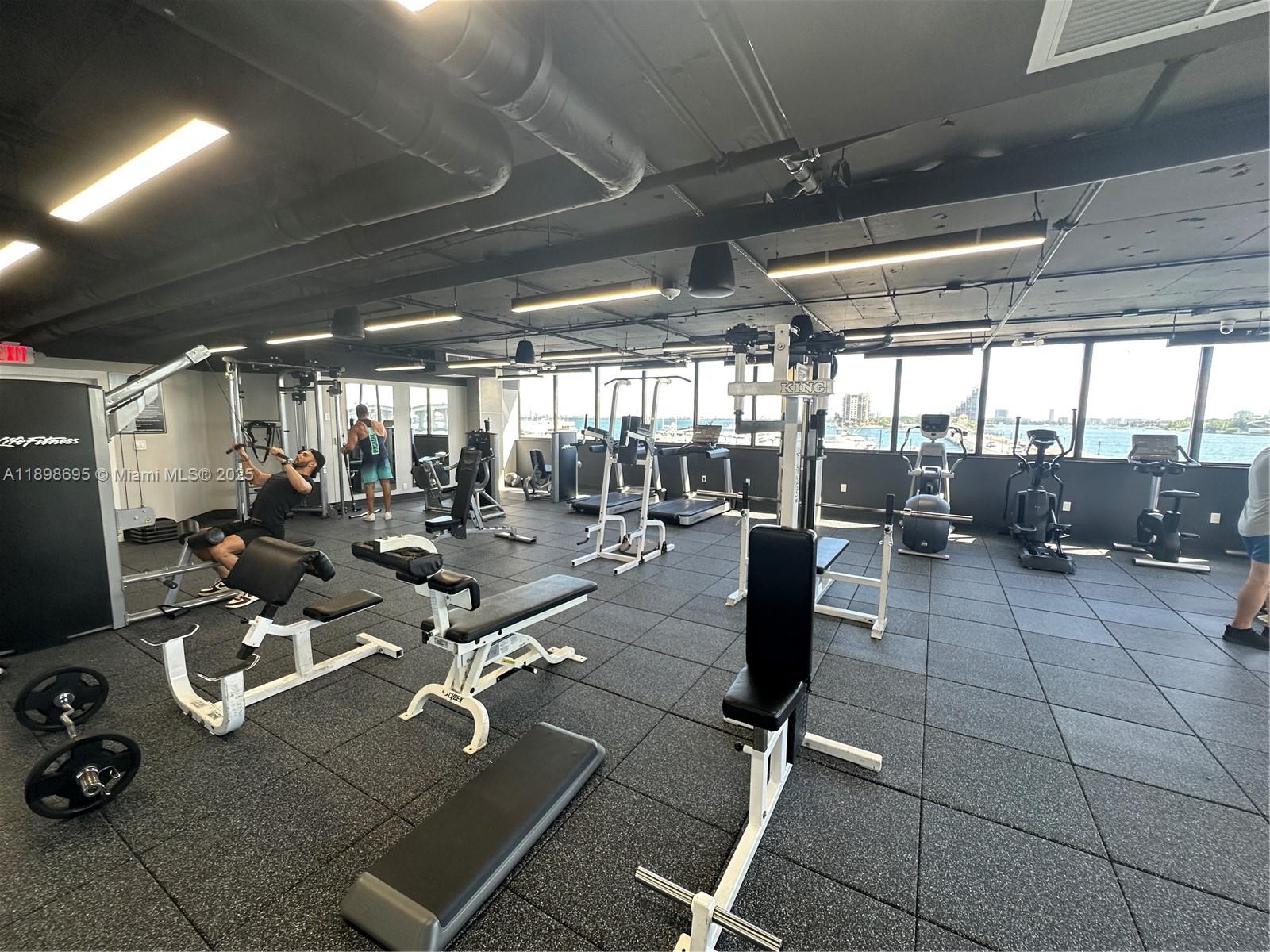 555 Northeast 15th Street, Unit 23B Miami, FL 33132 - Photo 29 of 32