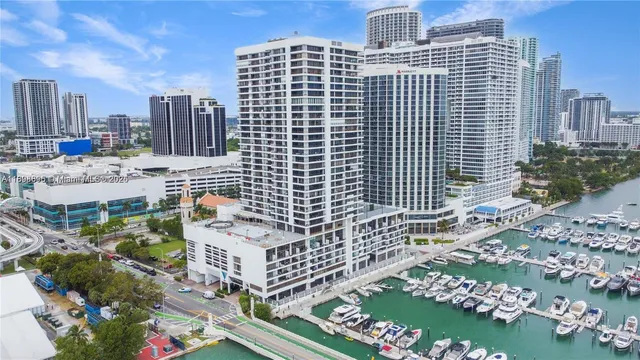 $3,400 | 555 Northeast 15th Street, Unit 23B, Miami, FL 33132