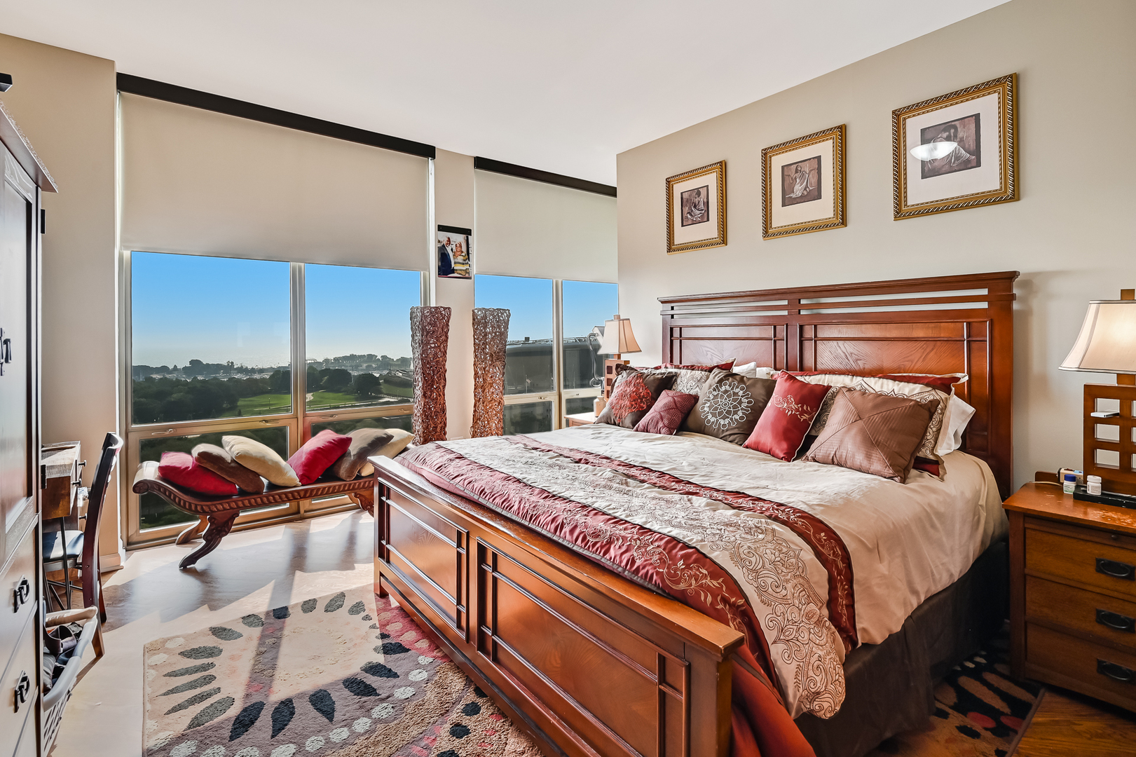 1335 South Prairie Avenue, Unit 1504 Chicago, IL 60605 - Photo 13 of 20 a bed room with a bed and a window