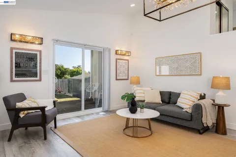 $899,000 | 2579 Jacobs Street, Hayward, CA 94541