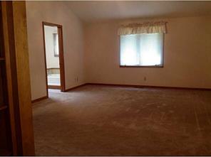 910 East McKenzie Road Greenfield, IN 46140 - Photo 8 of 12 Gallery Image 8