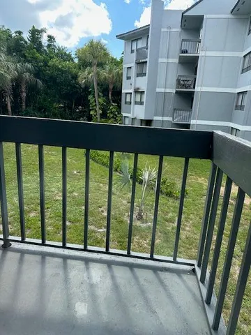 $1,500 | 1850 North Congress Avenue, Unit 209, West Palm Beach, FL 33401