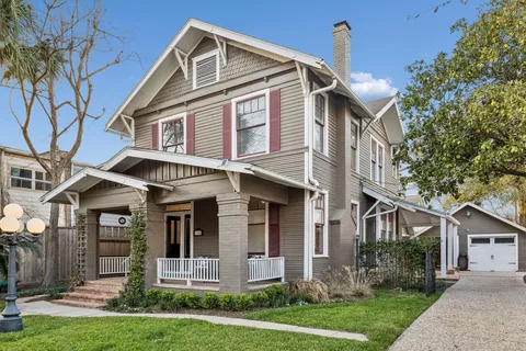 $850,000 | 1108 Hyde Park Boulevard, Houston, TX 77006