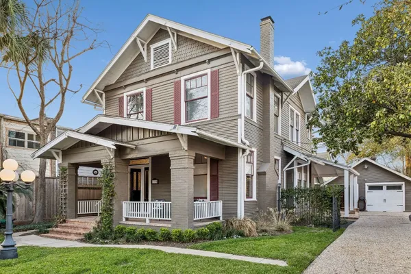 $850,000 | 1108 Hyde Park Boulevard, Houston, TX 77006