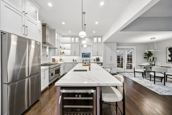 $850,000 | 1108 Hyde Park Boulevard, Houston, TX 77006