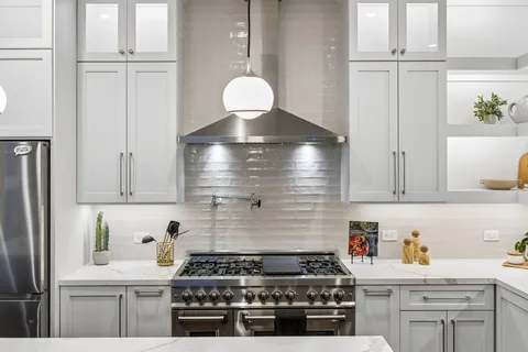 $850,000 | 1108 Hyde Park Boulevard, Houston, TX 77006