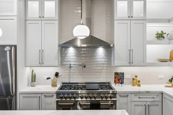 $850,000 | 1108 Hyde Park Boulevard, Houston, TX 77006