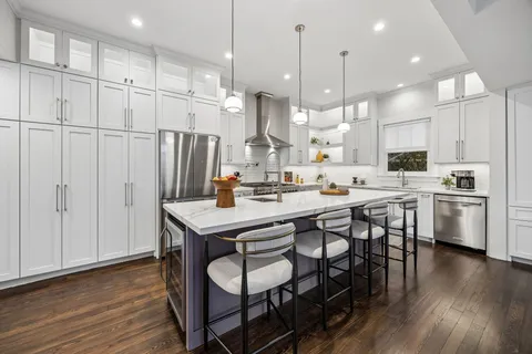 $850,000 | 1108 Hyde Park Boulevard, Houston, TX 77006