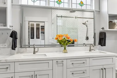 $850,000 | 1108 Hyde Park Boulevard, Houston, TX 77006