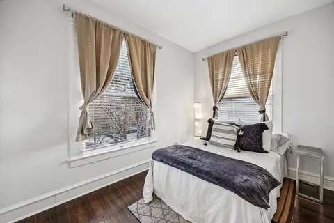 $850,000 | 1108 Hyde Park Boulevard, Houston, TX 77006