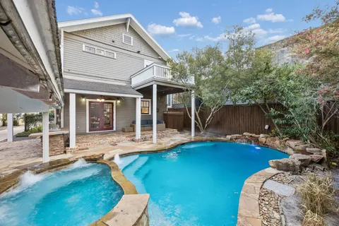 $850,000 | 1108 Hyde Park Boulevard, Houston, TX 77006