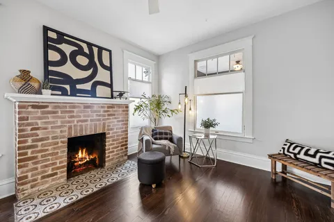 $850,000 | 1108 Hyde Park Boulevard, Houston, TX 77006