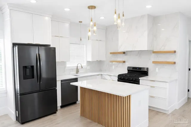 $3,200 | 606 East Leonard Street, Pensacola, FL 32503