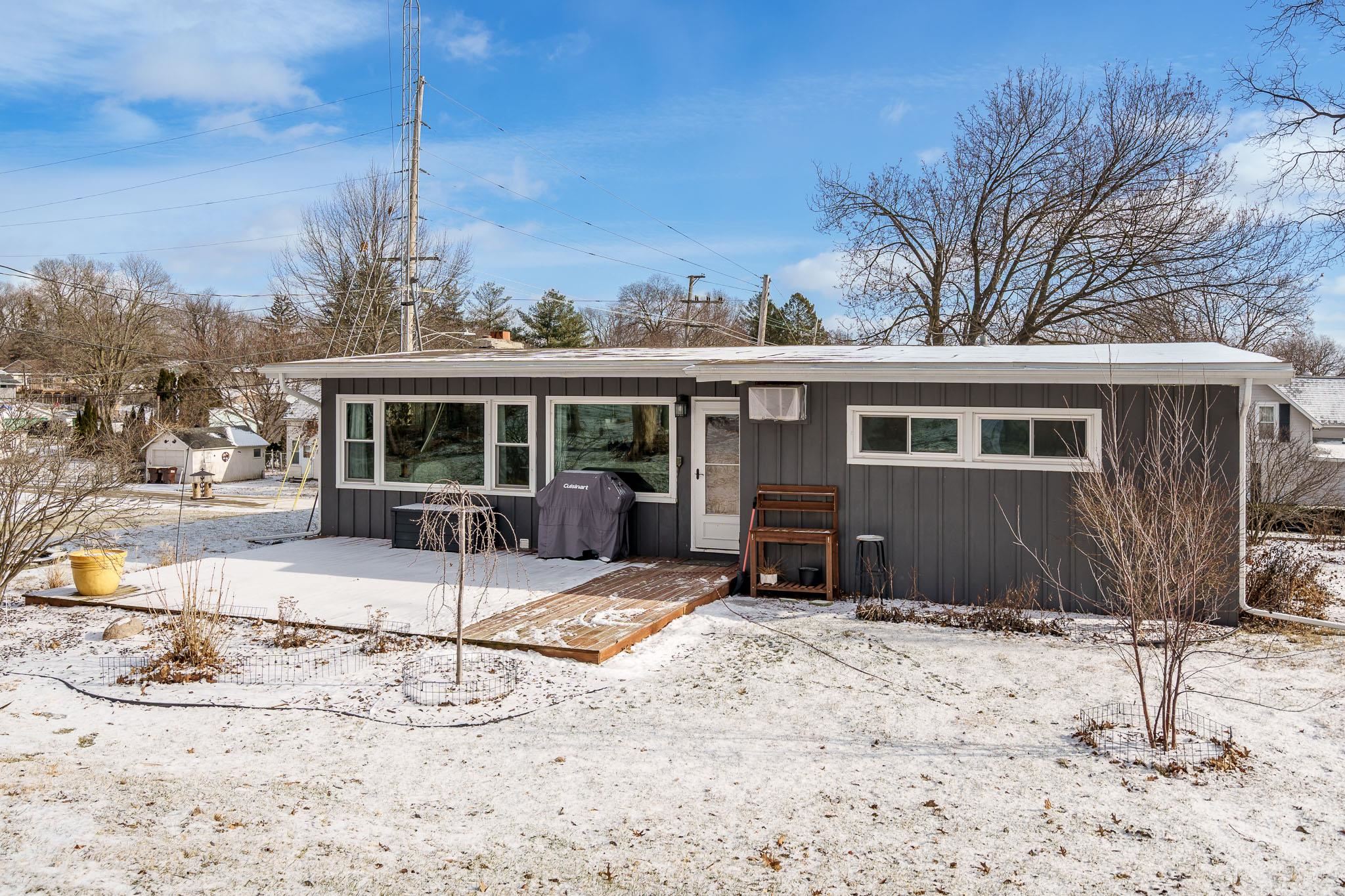 106 Mix Street Oregon, IL 61061 - Photo 2 of 49