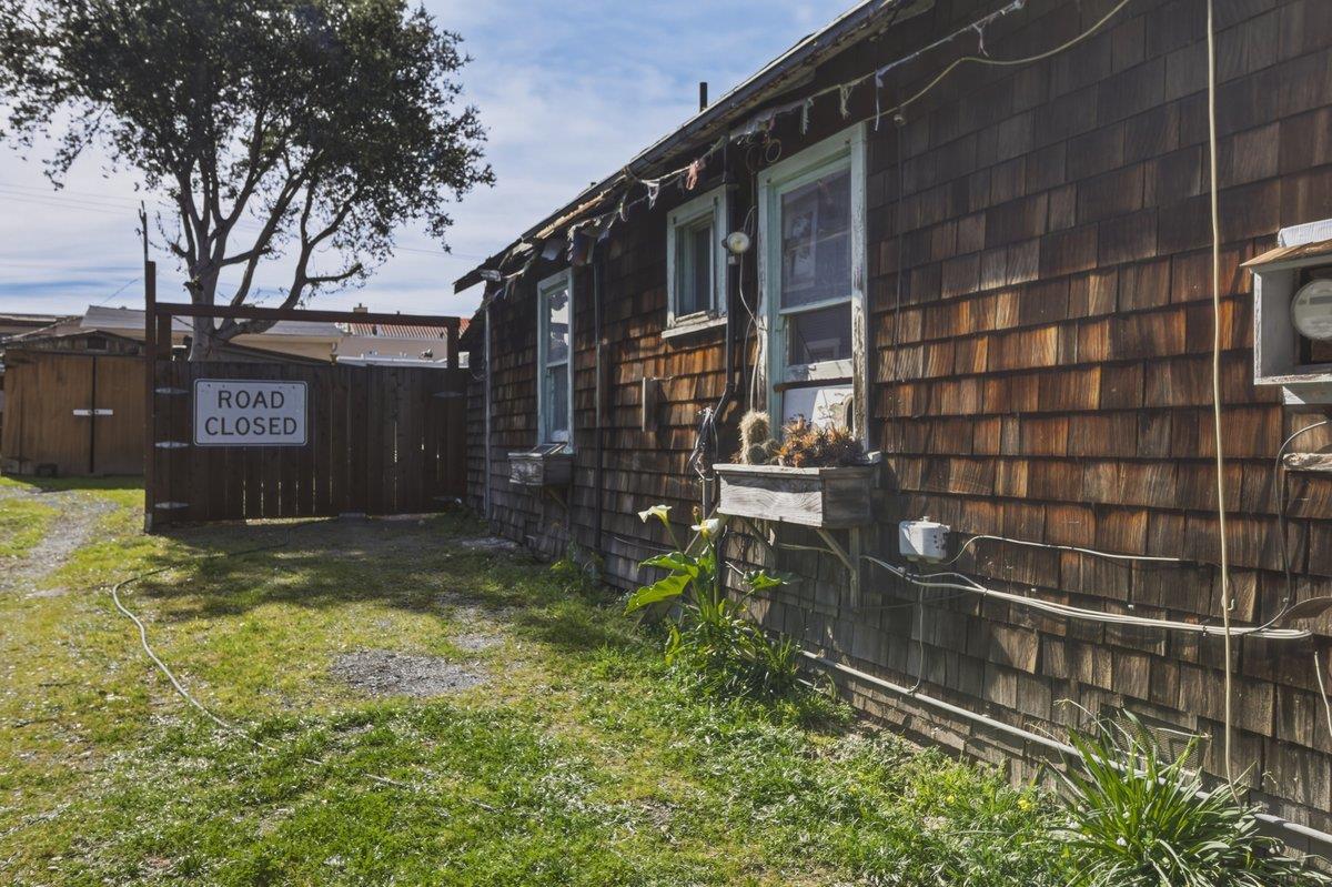 529 Wave Street Monterey, CA 93940 - Photo 18 of 25