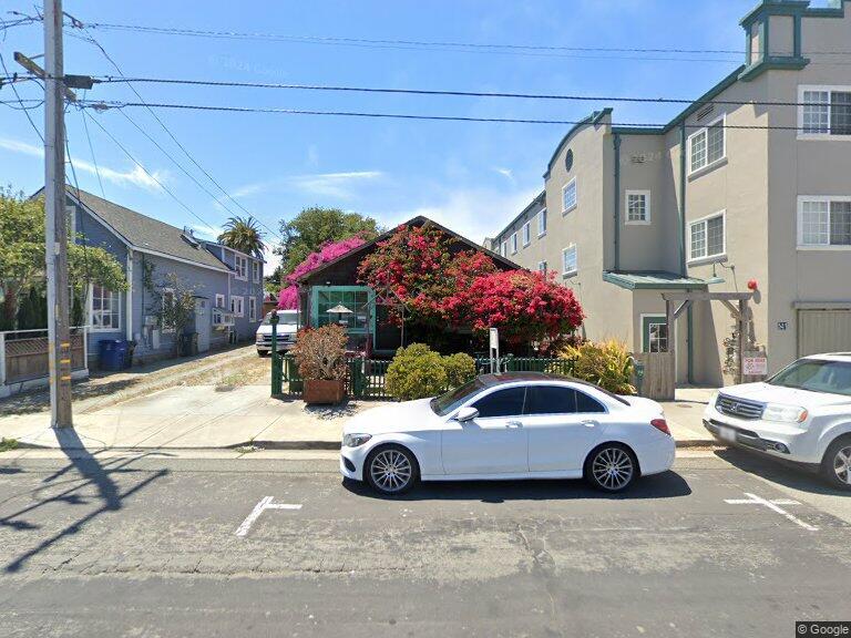 529 Wave Street Monterey, CA 93940 - Photo 6 of 25
