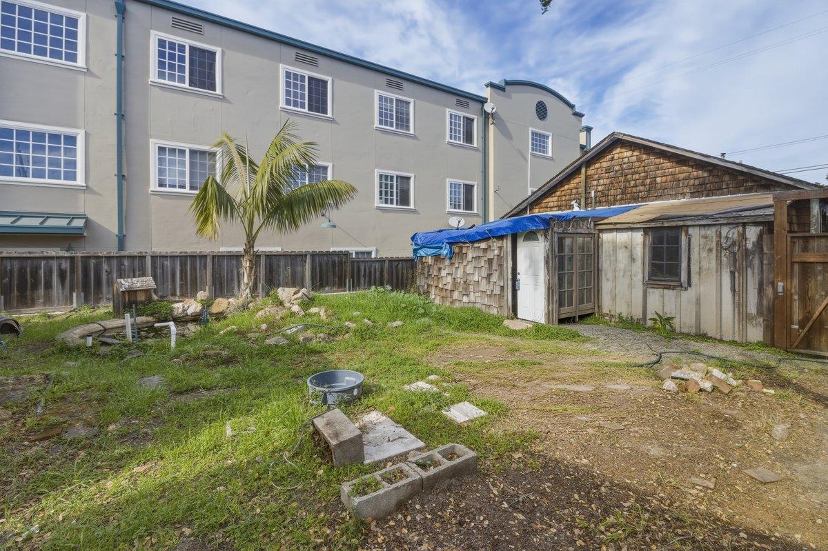 529 Wave Street Monterey, CA 93940 - Photo 7 of 25