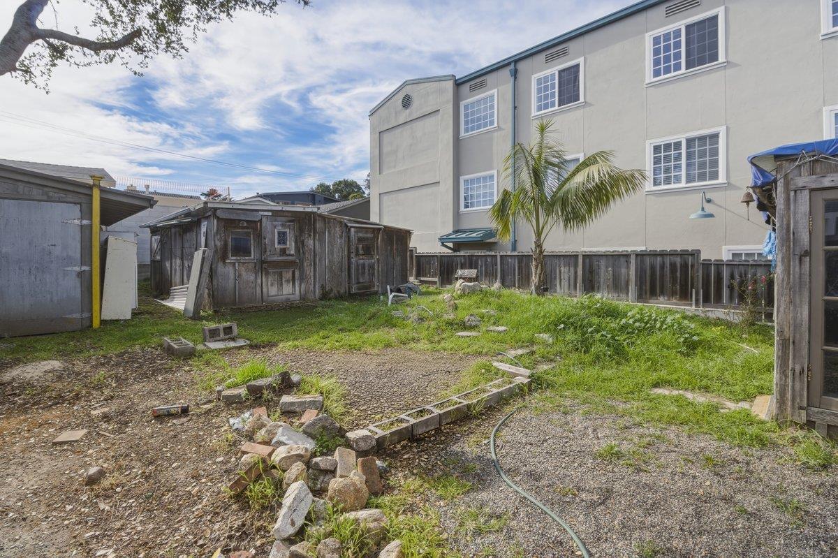 529 Wave Street Monterey, CA 93940 - Photo 8 of 25