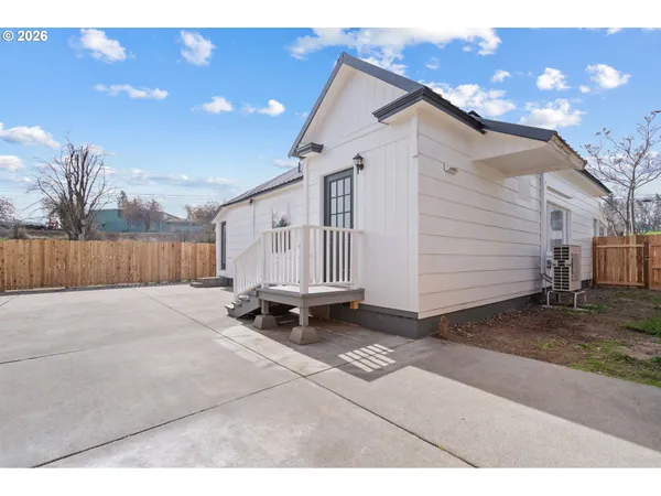 $299,000 | 726 Southwest 22nd Street, Pendleton, OR 97801