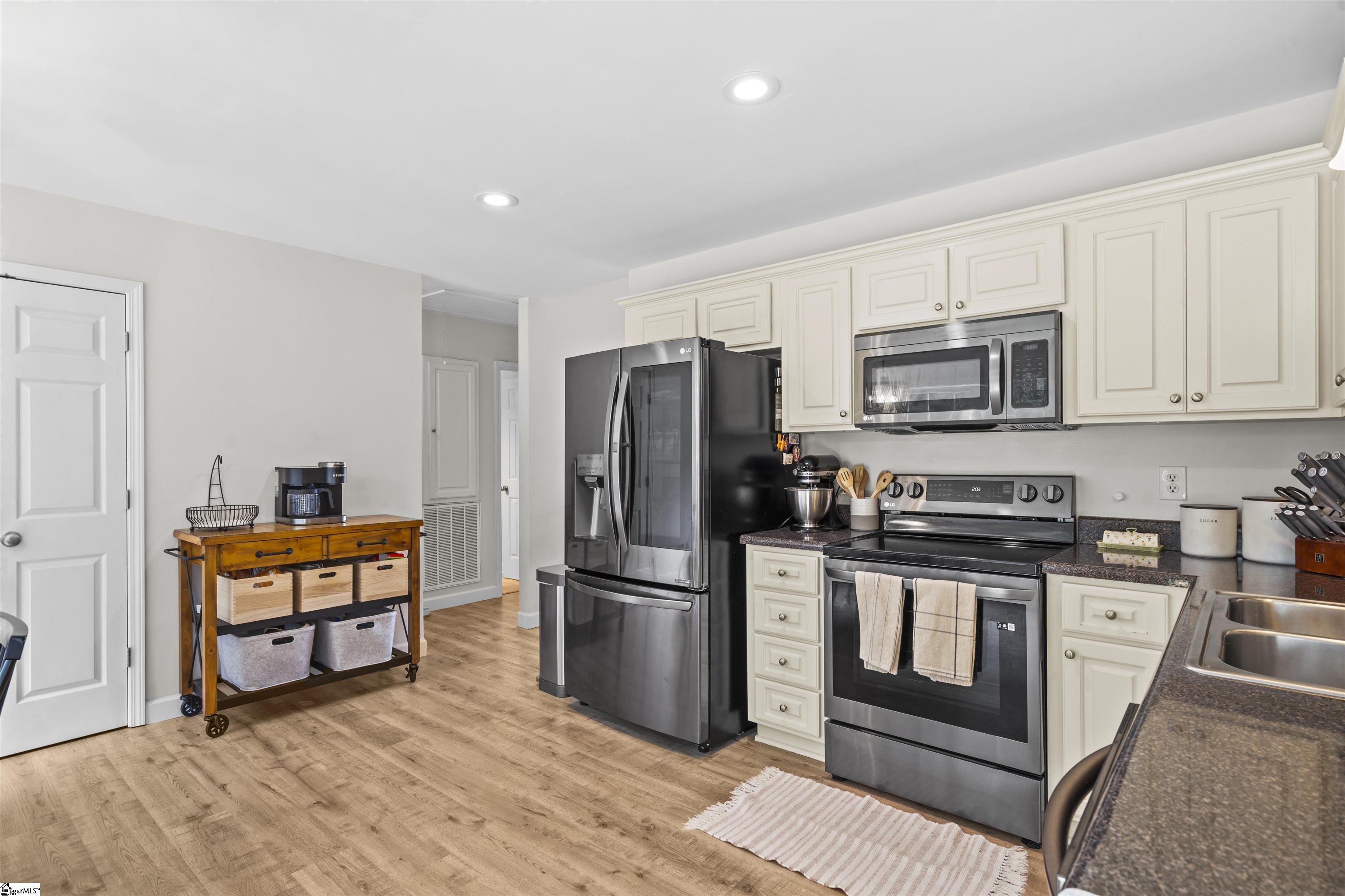 531 Seay Road Spartanburg, SC 29316 - Photo 8 of 24 Gallery Image 8