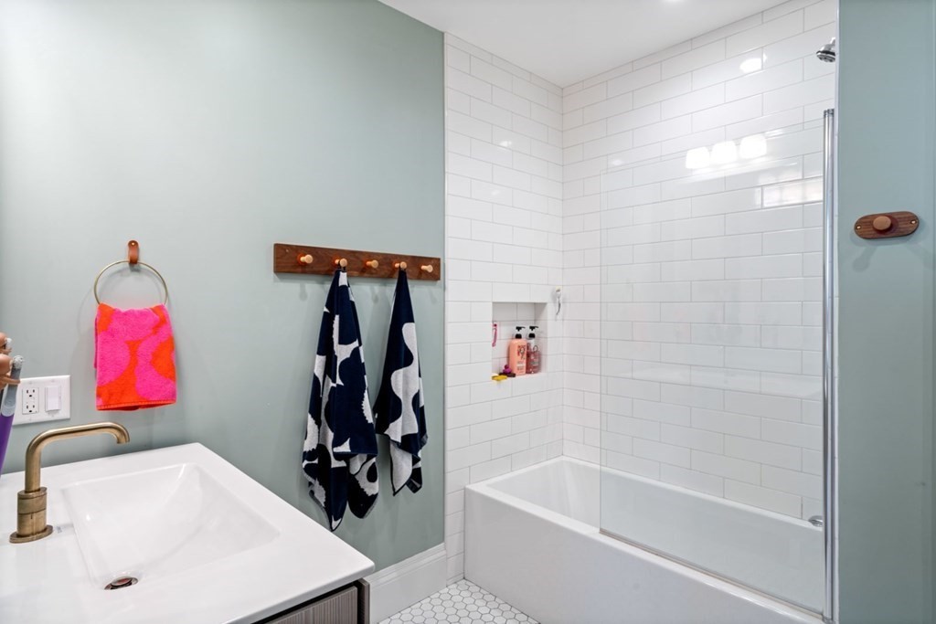 474 Columbus Avenue, Unit 2 Boston, MA 02118 - Photo 19 of 31