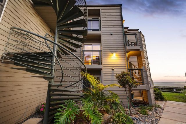 a view of a pathway of a house