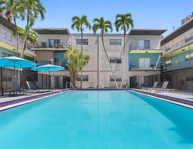 $2,145 | 5525 Southwest 41st Street, Unit 306, Hollywood, FL 33023