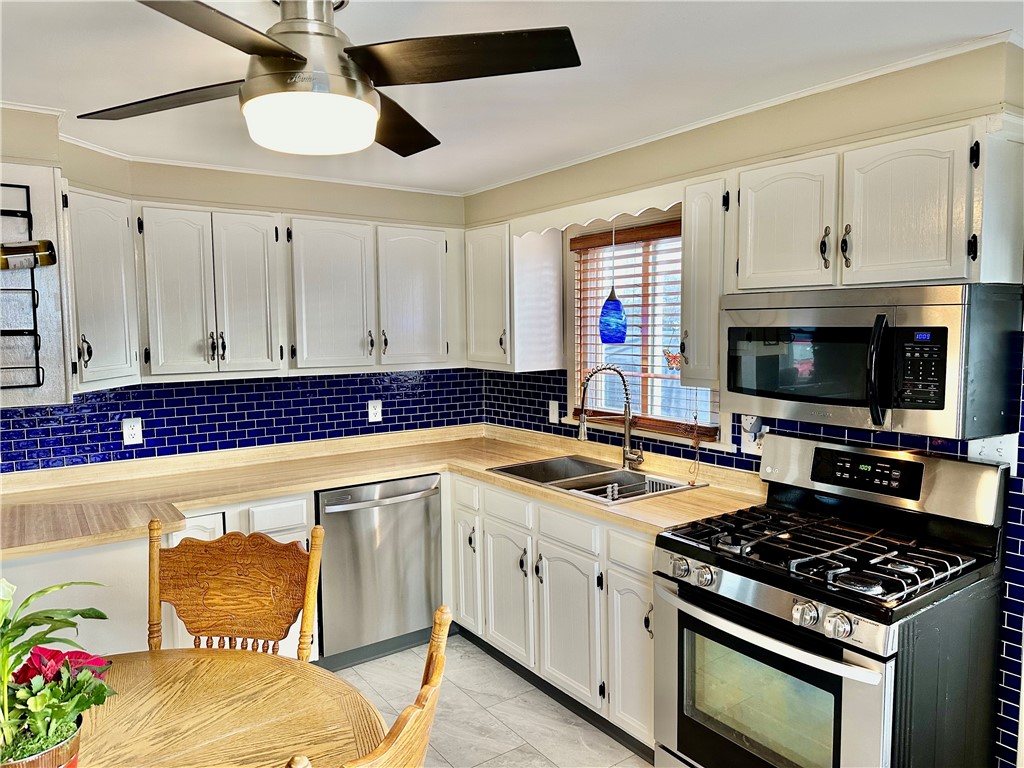 96 Ridgewood Road Greece, NY 14626 - Photo 6 of 49