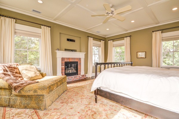 18 Oakencroft Road Wellesley, MA 02482 - Photo 14 of 30