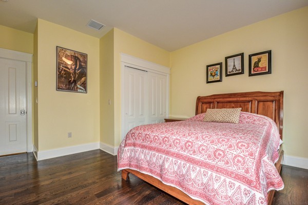 18 Oakencroft Road Wellesley, MA 02482 - Photo 21 of 30