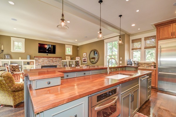 18 Oakencroft Road Wellesley, MA 02482 - Photo 8 of 30