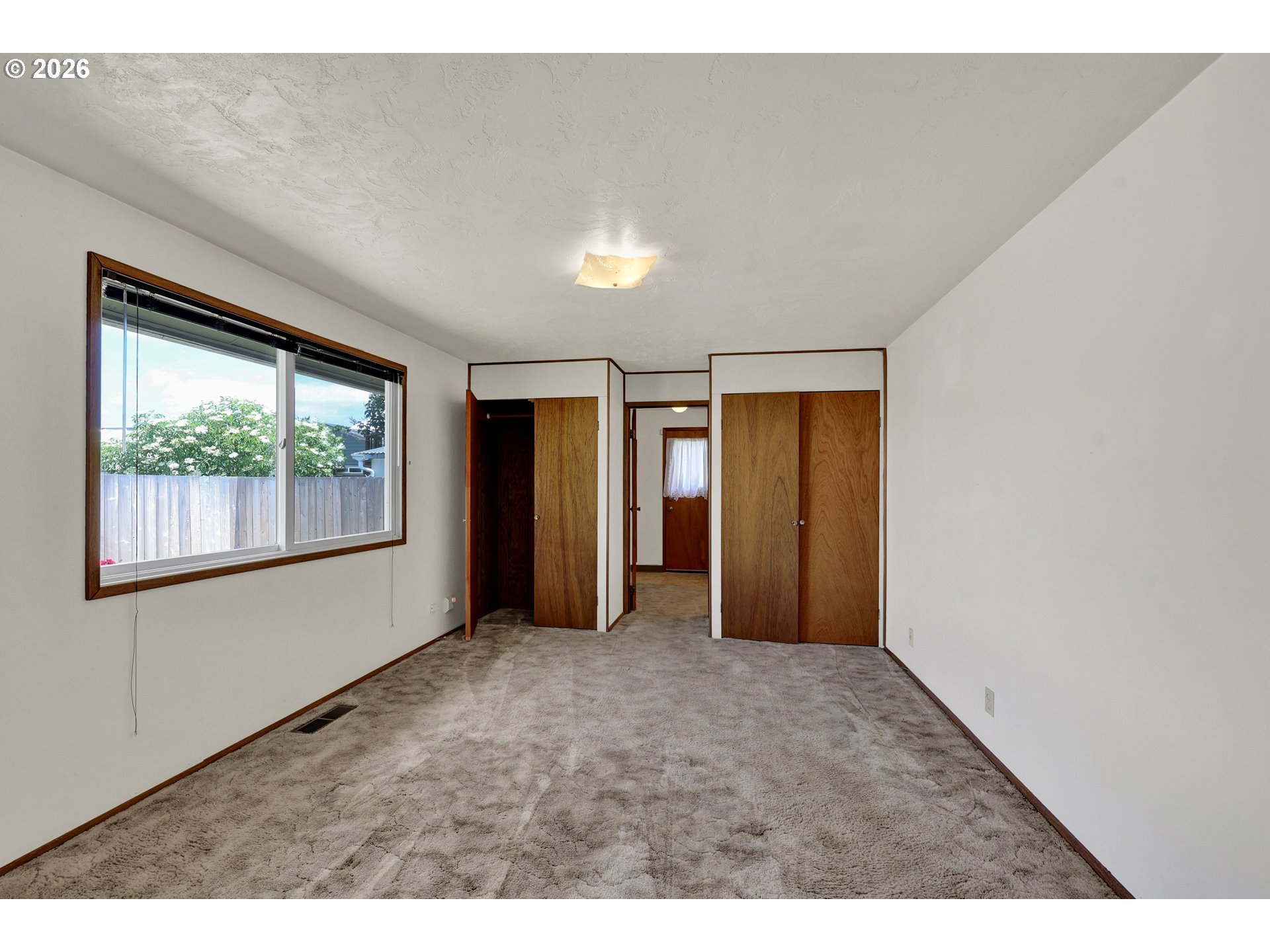 1425 Taney Street Eugene, OR 97402 - Photo 17 of 34 a view of empty room with window